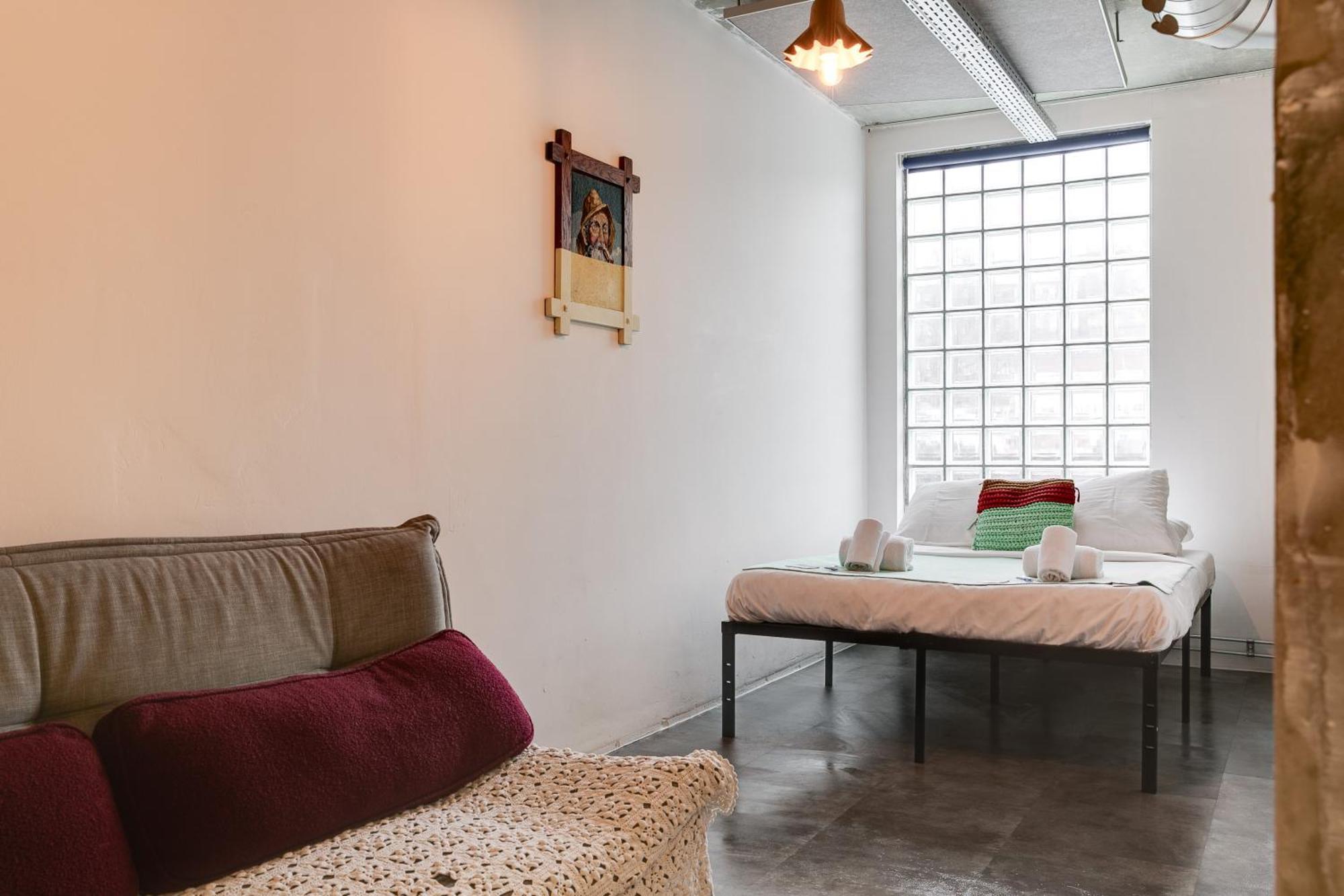 Clinkmama Hostel Amsterdam Exterior photo